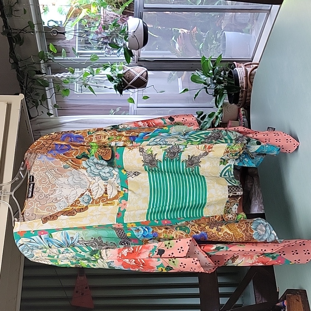 Tolani Collection Floral Tunic Top.